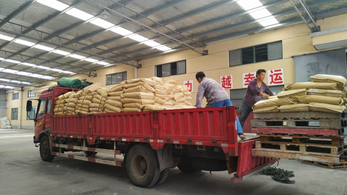 ভার্জিন টিপিইউ থার্মোপ্লাস্টিক পলিউরেথেন পেল্ট 64 ডি বাল্ক ফ্লেম রিডার্ট্যান্ট টিপিইই টিপিইউ নমুনা 18