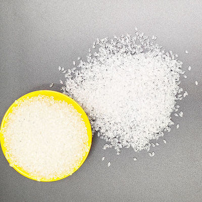 উচ্চ স্বচ্ছতা, দ্রুত ছাঁচনির্মাণ, ভালো স্থিতিস্থাপকতা, চমৎকার দৃঢ়তা, পরিবেশ বান্ধব টিপিইউ প্লাস্টিক ইনজেকশন ছাঁচনির্মাণ বা এক্সট্রুশন কণা, পোষা খেলনা, স্কিপিং রোপ, তারের জন্য উপযুক্ত