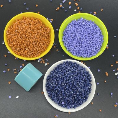 ইনজেকশন মোল্ডেড লংজেশন জুতোর পাতার জন্য কাস্টম রঙের ম্যাচিং টিপিইউ এবং ফোন কেস