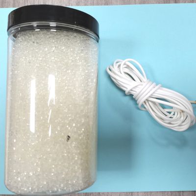 পরিবাহী টিপিইউ উপাদান ৭০ শোর কঠোরতা মূল রঙ বা রঙ পরিবর্তন, যা ইলেকট্রনিক যন্ত্রাংশে ব্যাপকভাবে ব্যবহৃত হয়